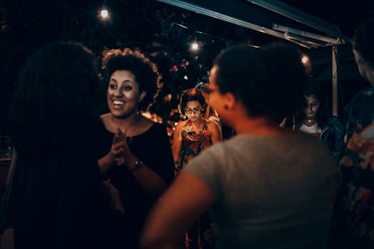 Create Unforgettable Connections: Guide to Organizing Photography Social Events